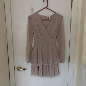 Chic Long Sleeve V-Neck Dress
